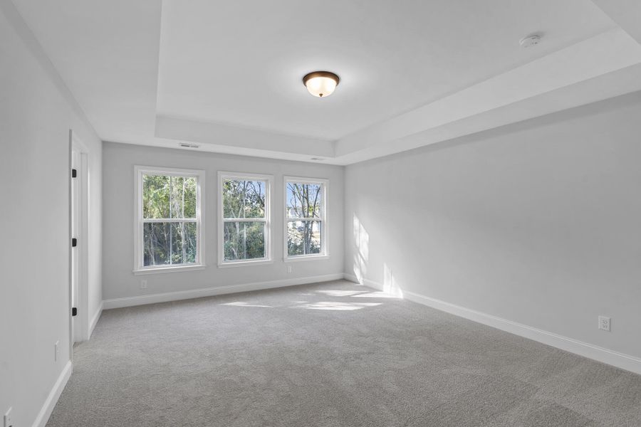 Spacious, unfurnished interior of a new home in Wildcat Chase, Summerville (Image 13).