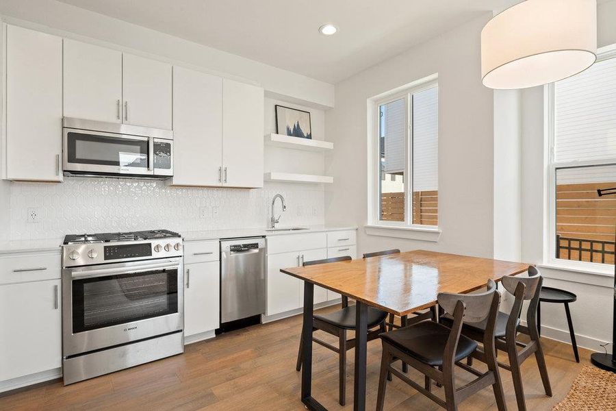 Images are for illustrative purposes only. Photos reflect a similar floor plan and are intended to convey the overall look and feel of the interiors and community. Images are for illustrative purposes only. Photos reflect a similar floor plan and are intended to convey the overall look and feel of the interiors and community.