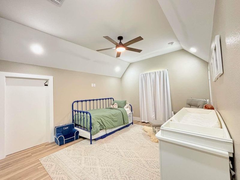 Furnished interior view inside a new home in , New Braunfels (Image 16). Furnished interior view inside a new home in , New Braunfels (Image 16).