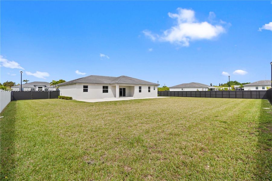 Exterior details and patio area of a home in , Homestead (Image 4).
