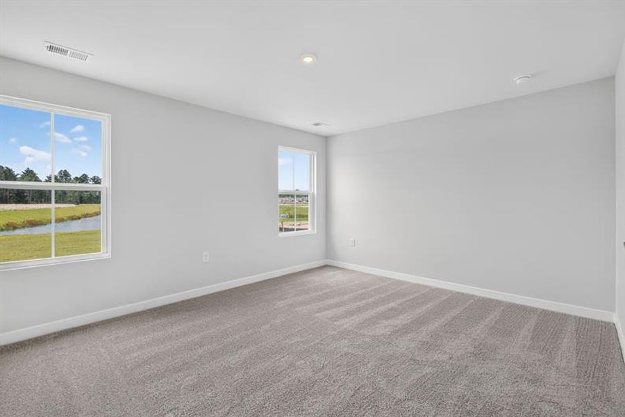 Spacious, unfurnished interior of a new home in Beacon Point at New Hampstead, Savannah (Image 29). Spacious, unfurnished interior of a new home in Beacon Point at New Hampstead, Savannah (Image 29).