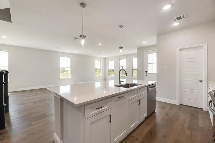 Furnished interior view inside a new home in Bayside, Rowlett (Image 7). Furnished interior view inside a new home in Bayside, Rowlett (Image 7).