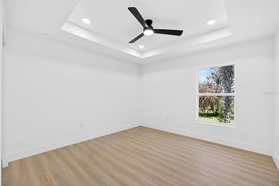 Spacious, unfurnished interior of a new home in , Punta Gorda (Image 27).