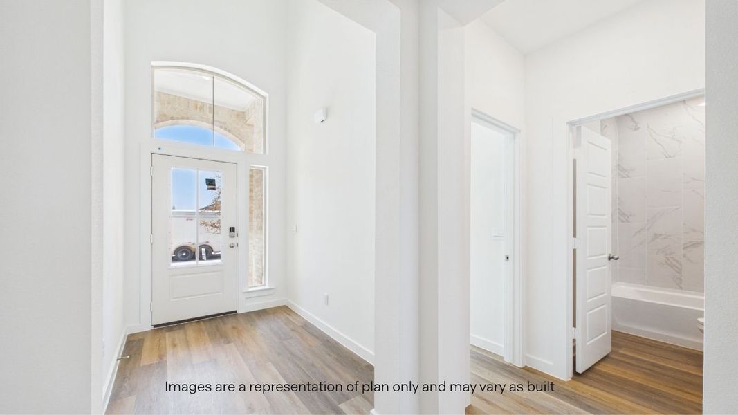 Spacious, unfurnished interior of a new home in Viridian, Lubbock (Image 16).