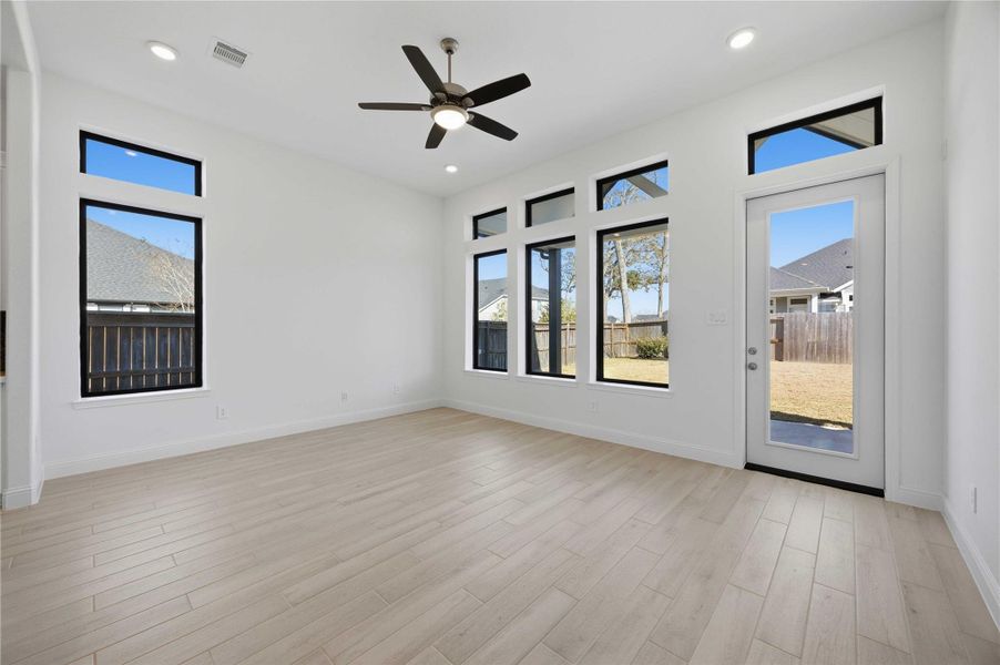 Spacious, unfurnished interior of a new home in Sienna, Missouri City (Image 24). Spacious, unfurnished interior of a new home in Sienna, Missouri City (Image 24).
