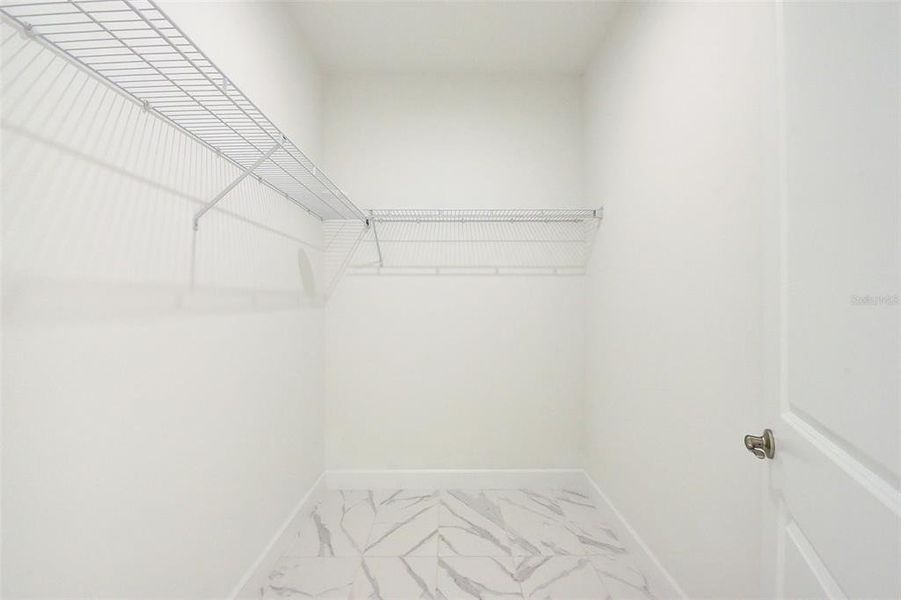 Spacious, unfurnished interior of a new home in , Apopka (Image 40).