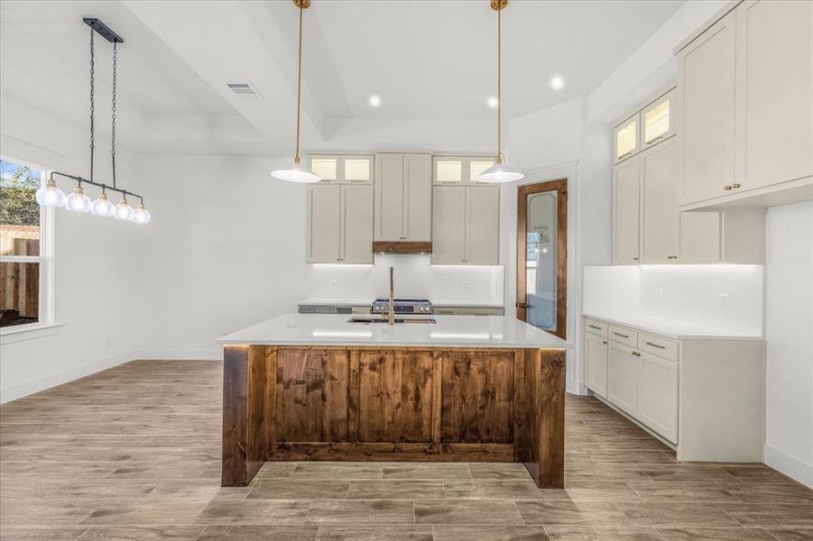 Furnished interior view inside a new home in , Fort Worth (Image 7).
