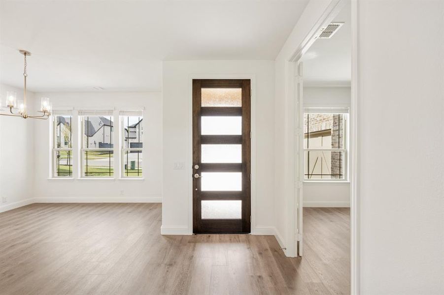 Spacious, unfurnished interior of a new home in Union Park Classic 60, Little Elm (Image 34). Spacious, unfurnished interior of a new home in Union Park Classic 60, Little Elm (Image 34).