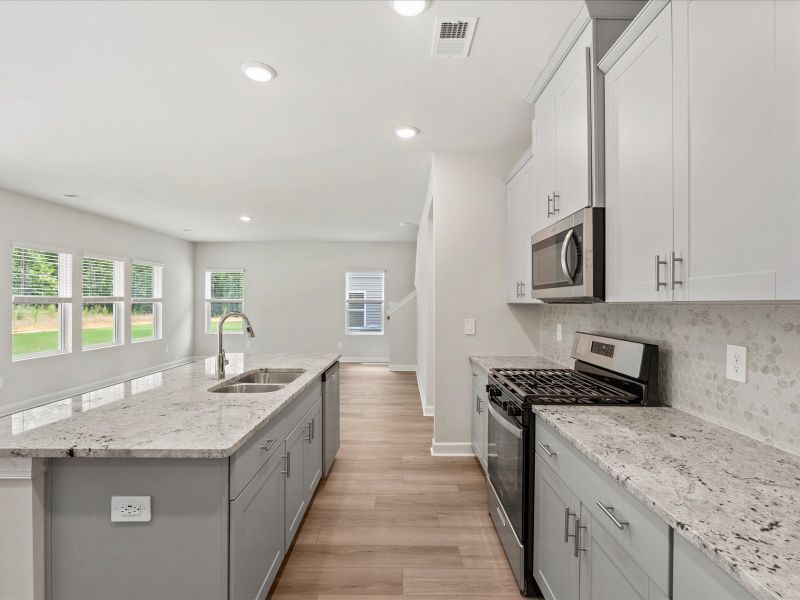 Welcome to the Brentwood floorplan at Holland Park.