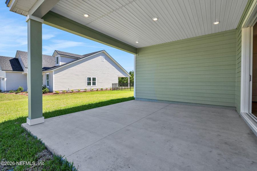 Exterior details and patio area of a home in Hyland Trail, Green Cove Springs (Image 28).
