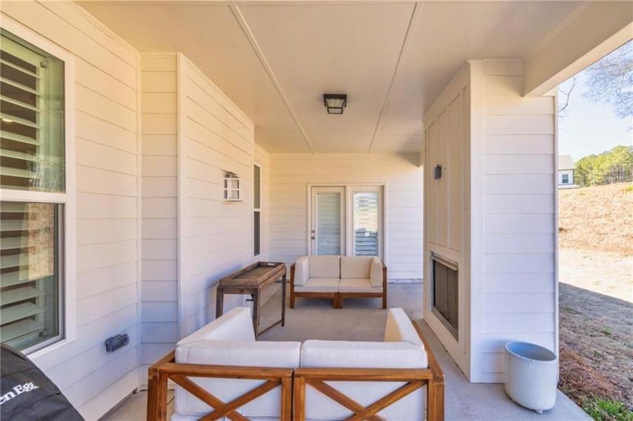 Furnished interior view inside a new home in Rosewood Lake Estates, Hoschton (Image 10). Furnished interior view inside a new home in Rosewood Lake Estates, Hoschton (Image 10).