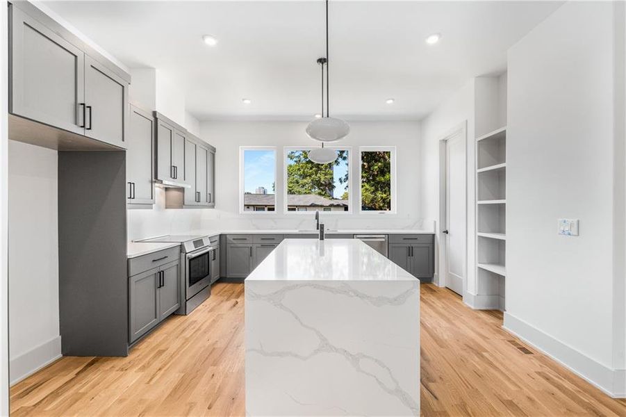 Furnished interior view inside a new home in , Atlanta (Image 21).