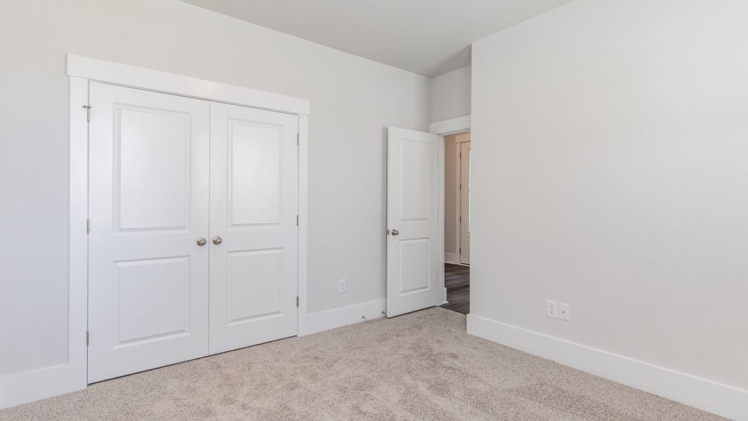 Spacious, unfurnished interior of a new home in Eden Springs, Longs (Image 17).