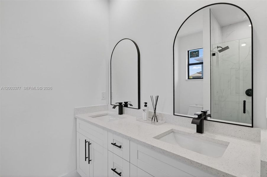 Image 40 of a home in .