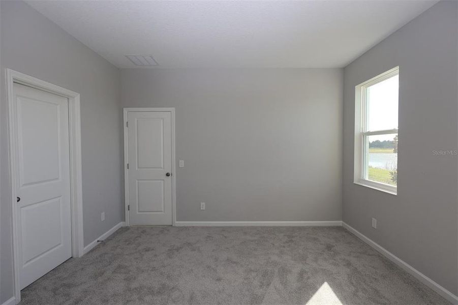Spacious, unfurnished interior of a new home in Bay Lake Farms, St. Cloud (Image 22).