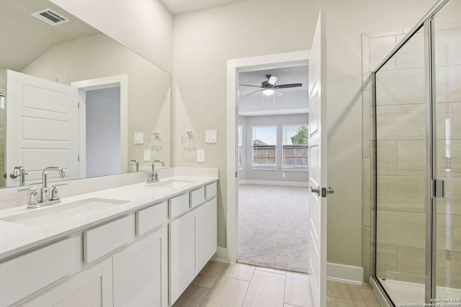 Furnished interior view inside a new home in Carmel Ranch, Schertz (Image 6).