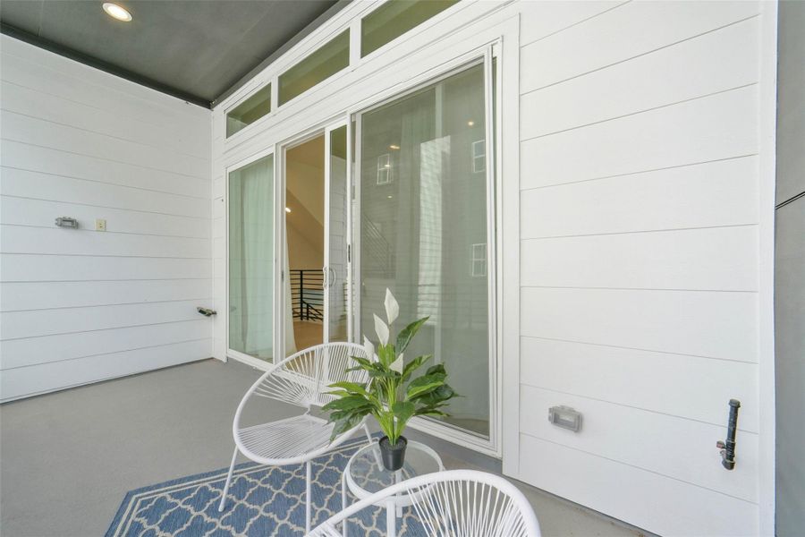 2nd floor balcony 2nd floor balcony