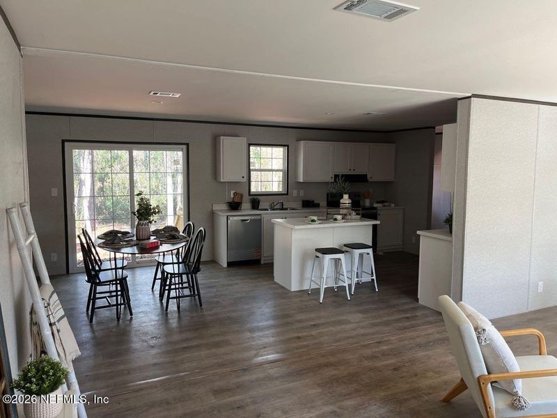 Furnished interior view inside a new home in , Middleburg (Image 17).