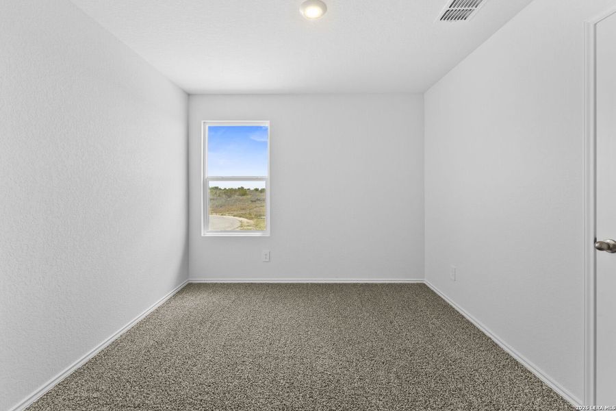 Spacious, unfurnished interior of a new home in Avenida, Converse (Image 29).