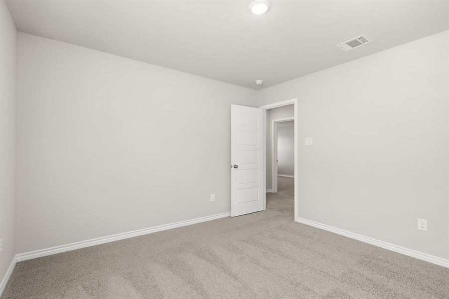 Spacious, unfurnished interior of a new home in Deer Creek, Crowley (Image 20).