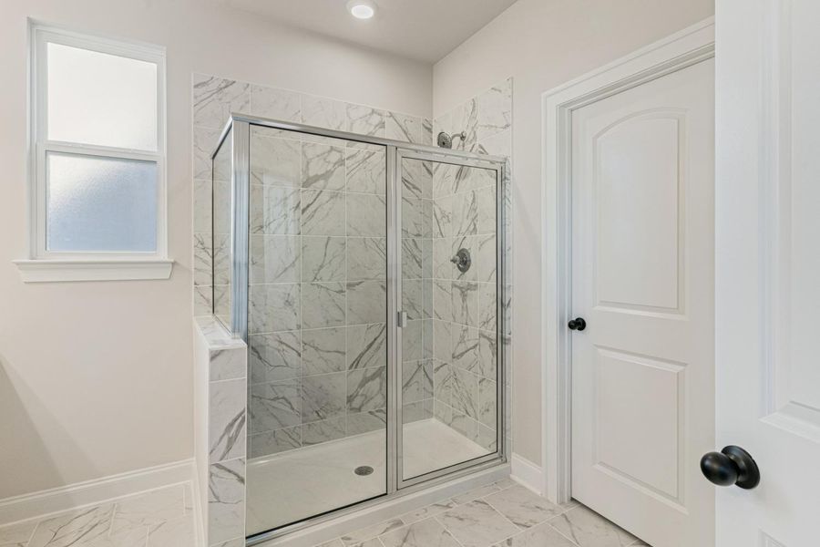 Furnished interior view inside a new home in Woodbridge Glen, Lebanon (Image 15).
