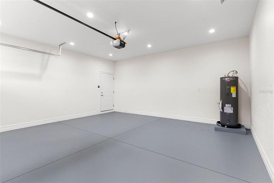 Spacious, unfurnished interior of a new home in , Plant City (Image 32). Spacious, unfurnished interior of a new home in , Plant City (Image 32).