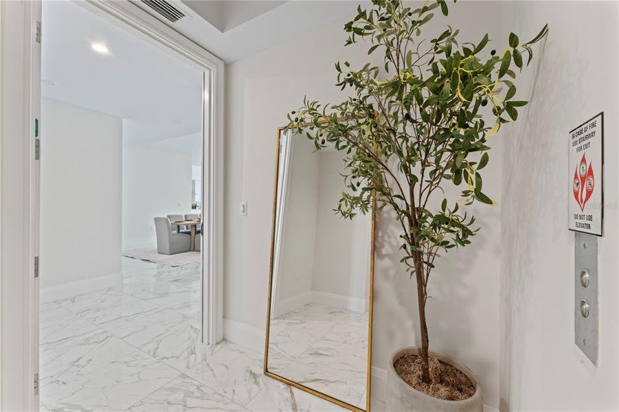 Private Foyer Entry Private Foyer Entry