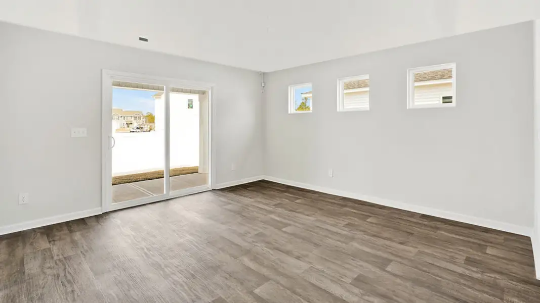 Spacious, unfurnished interior of a new home in Indigo Preserve Townhomes, Leland (Image 17).