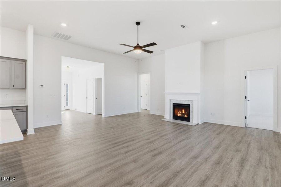 09-103 Manchester Ct-9