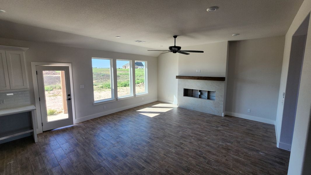 Spacious, unfurnished interior of a new home in Stagecoach Crossing, Bridgeport (Image 6). Spacious, unfurnished interior of a new home in Stagecoach Crossing, Bridgeport (Image 6).
