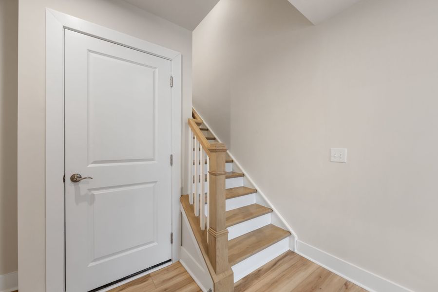 Spacious, unfurnished interior of a new home in Context at Oakhurst, Charlotte (Image 16). Spacious, unfurnished interior of a new home in Context at Oakhurst, Charlotte (Image 16).