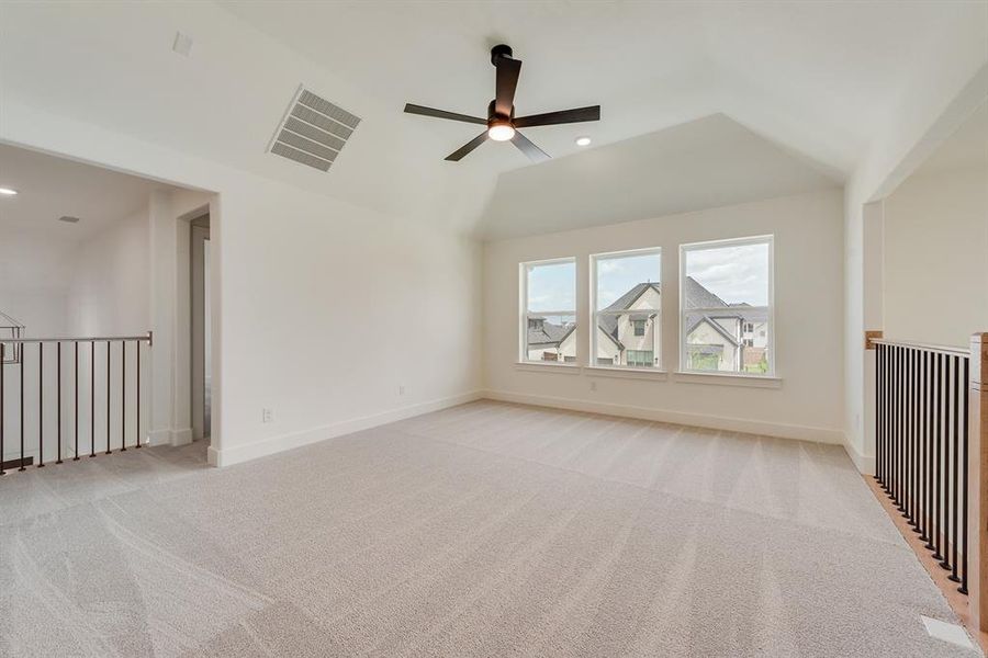 Spacious, unfurnished interior of a new home in Estates at Rockhill, Frisco (Image 33). Spacious, unfurnished interior of a new home in Estates at Rockhill, Frisco (Image 33).