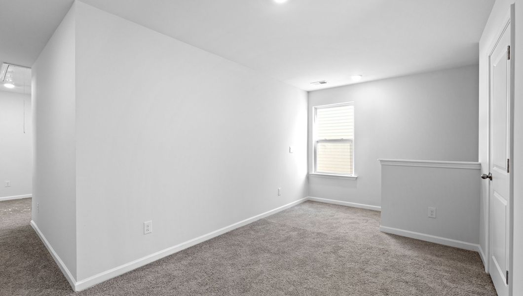 Spacious, unfurnished interior of a new home in Baxter Village, Boiling Springs (Image 21).