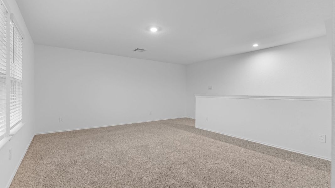 Spacious, unfurnished interior of a new home in Tamarron, Fulshear (Image 28).