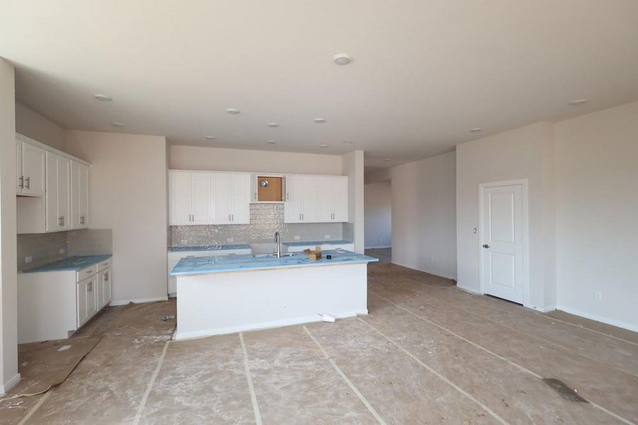 Spacious, unfurnished interior of a new home in Escondido 50' Homesites, Magnolia (Image 28).