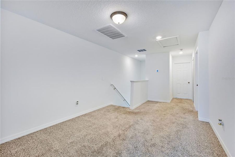 Spacious, unfurnished interior of a new home in , St. Cloud (Image 21).