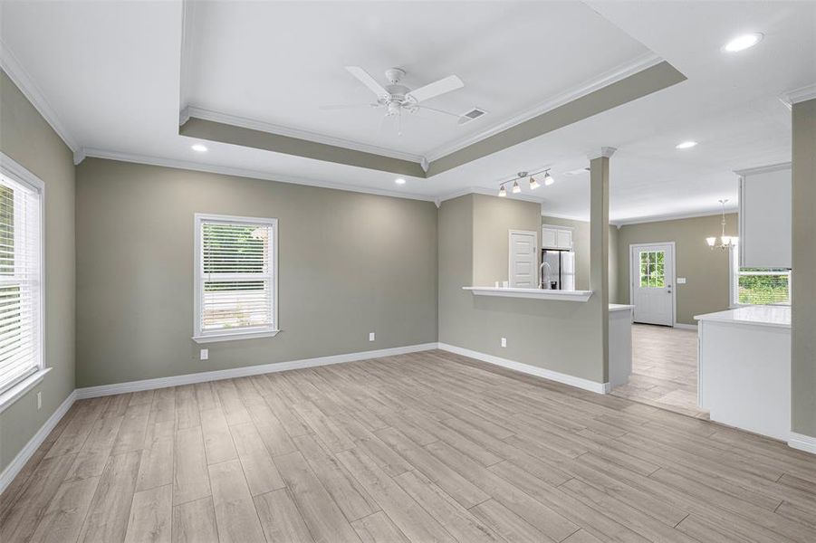 Spacious, unfurnished interior of a new home in , Corsicana (Image 10).