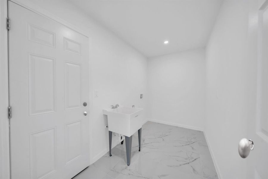 Furnished interior view inside a new home in , Lehigh Acres (Image 4).