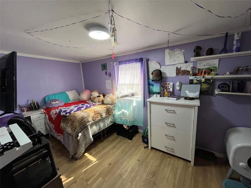 Furnished interior view inside a new home in , Hico (Image 7).