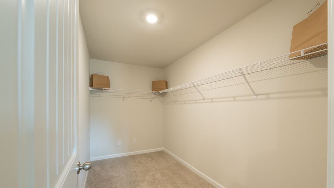 Spacious, unfurnished interior of a new home in Barrett Cove, Marietta (Image 18).