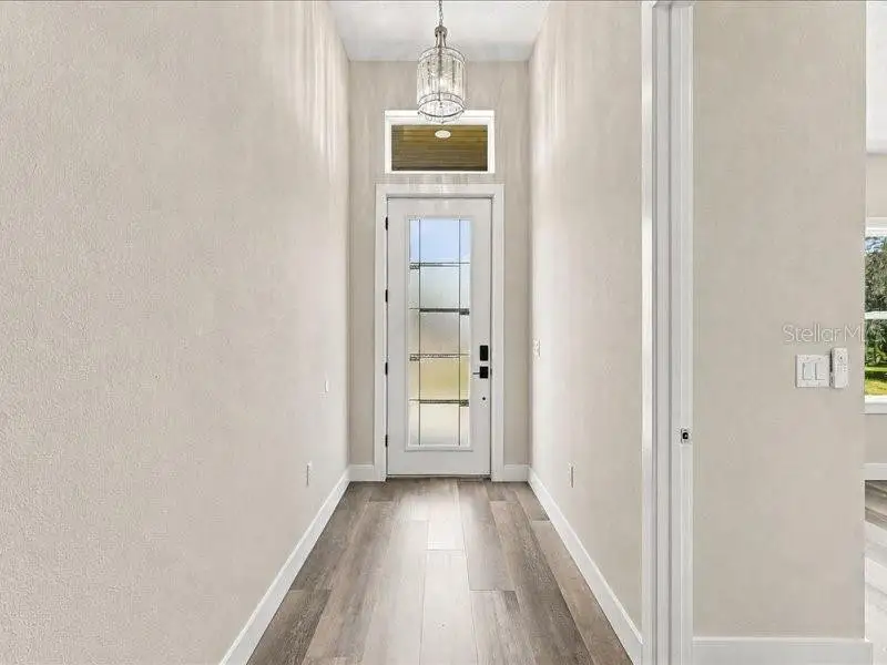 Spacious, unfurnished interior of a new home in , Winter Haven (Image 23).