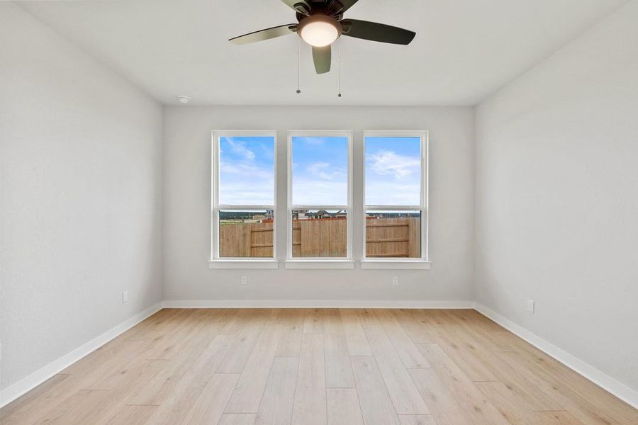 Spacious, unfurnished interior of a new home in Lariat, Liberty Hill (Image 28).