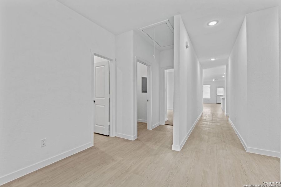 Spacious, unfurnished interior of a new home in Steelwood Trails: Coastline Collection, New Braunfels (Image 11). Spacious, unfurnished interior of a new home in Steelwood Trails: Coastline Collection, New Braunfels (Image 11).