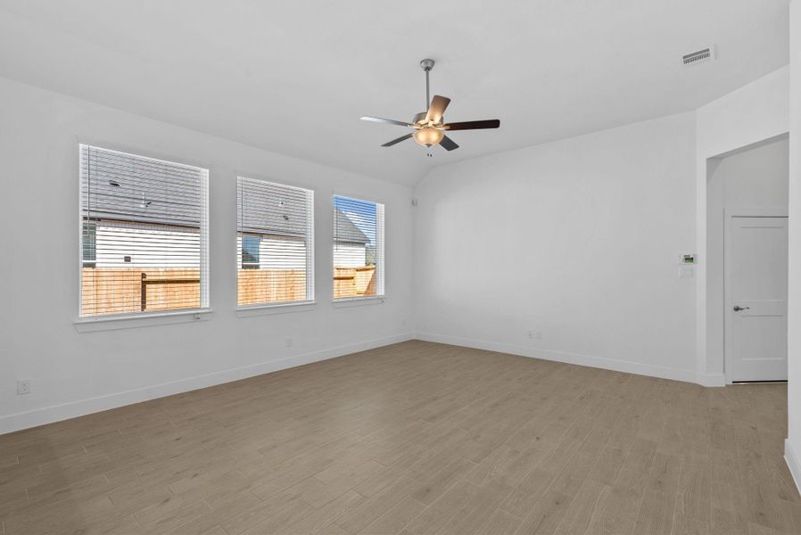 Spacious, unfurnished interior of a new home in Attwater, Waller (Image 16).