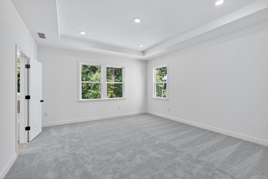 Spacious, unfurnished interior of a new home in Nichols Farm, Dacula (Image 38).