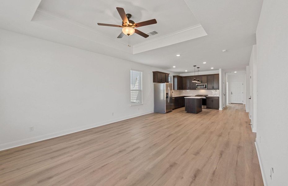 Spacious, unfurnished interior of a new home in Patterson Ranch, Georgetown (Image 23).