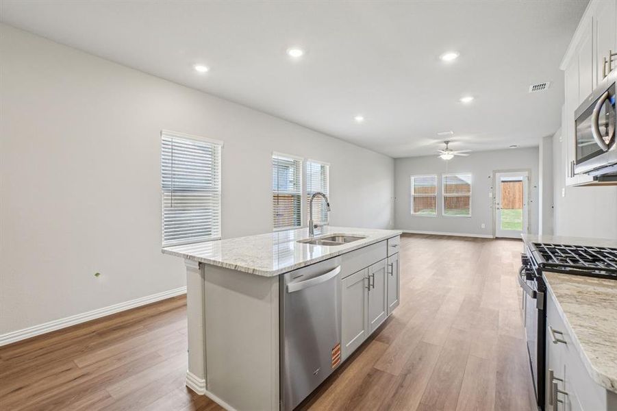 Photo is not of the actual home, but is an inspirational photo of builder’s model home and may depict options, furnishings, and/or decorator features that are not included. Photo is not of the actual home, but is an inspirational photo of builder’s model home and may depict options, furnishings, and/or decorator features that are not included.