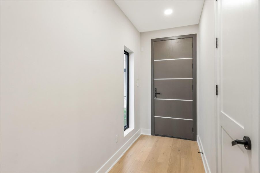 Spacious, unfurnished interior of a new home in , Houston (Image 27).