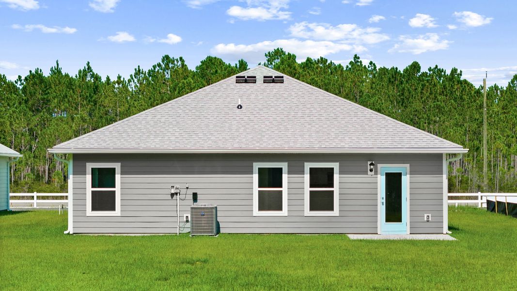 Exterior details and patio area of a home in Buffer Farms, Port Saint Joe (Image 17).