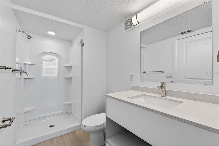 Furnished interior view inside a new home in , Orlando (Image 5).